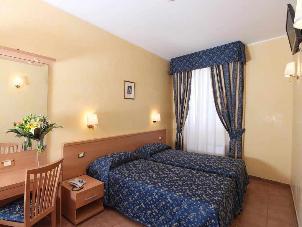 Casa Di Santa Francesca Romana A Ponte Rotto Room photo